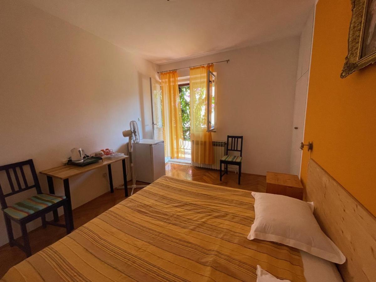 Hvar Guesthouse - Double Bedroom With Private Bathroom Jelsa  Exterior foto