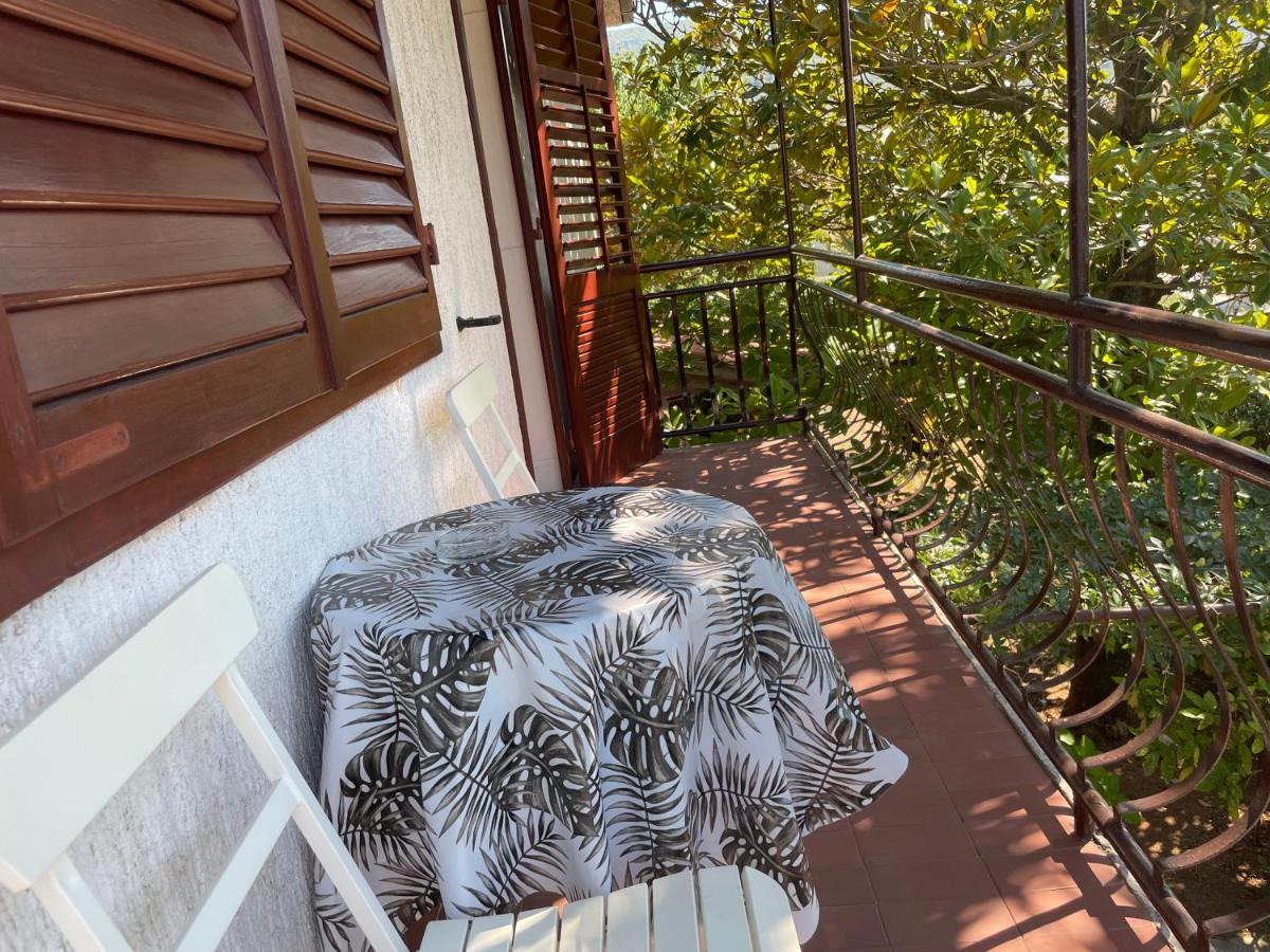 Hvar Guesthouse - Double Bedroom With Private Bathroom Jelsa  Exterior foto