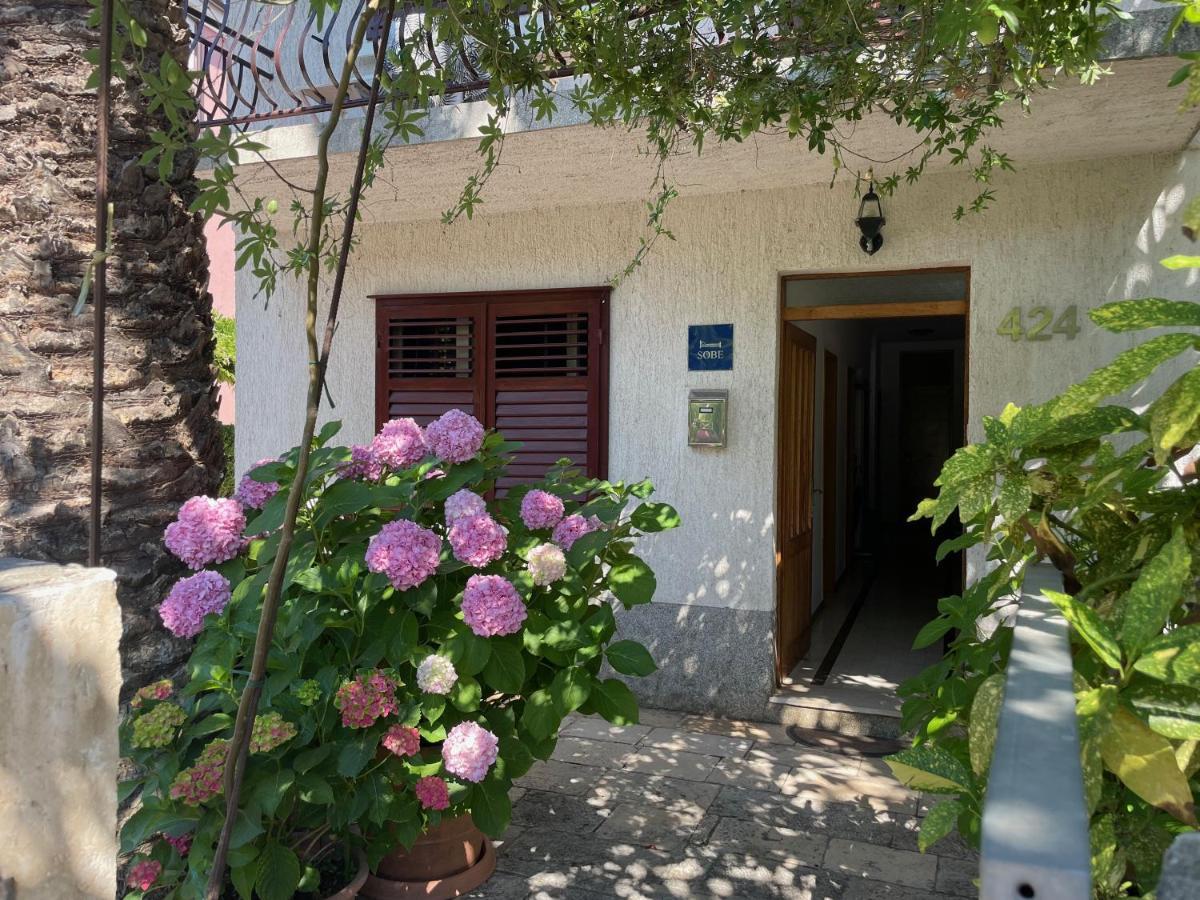 Hvar Guesthouse - Double Bedroom With Private Bathroom Jelsa  Exterior foto
