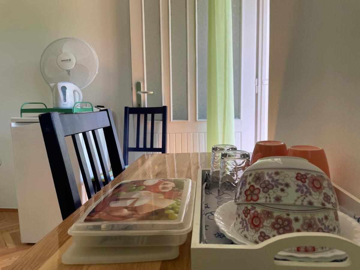 Hvar Guesthouse - Double Bedroom With Private Bathroom Jelsa  Exterior foto