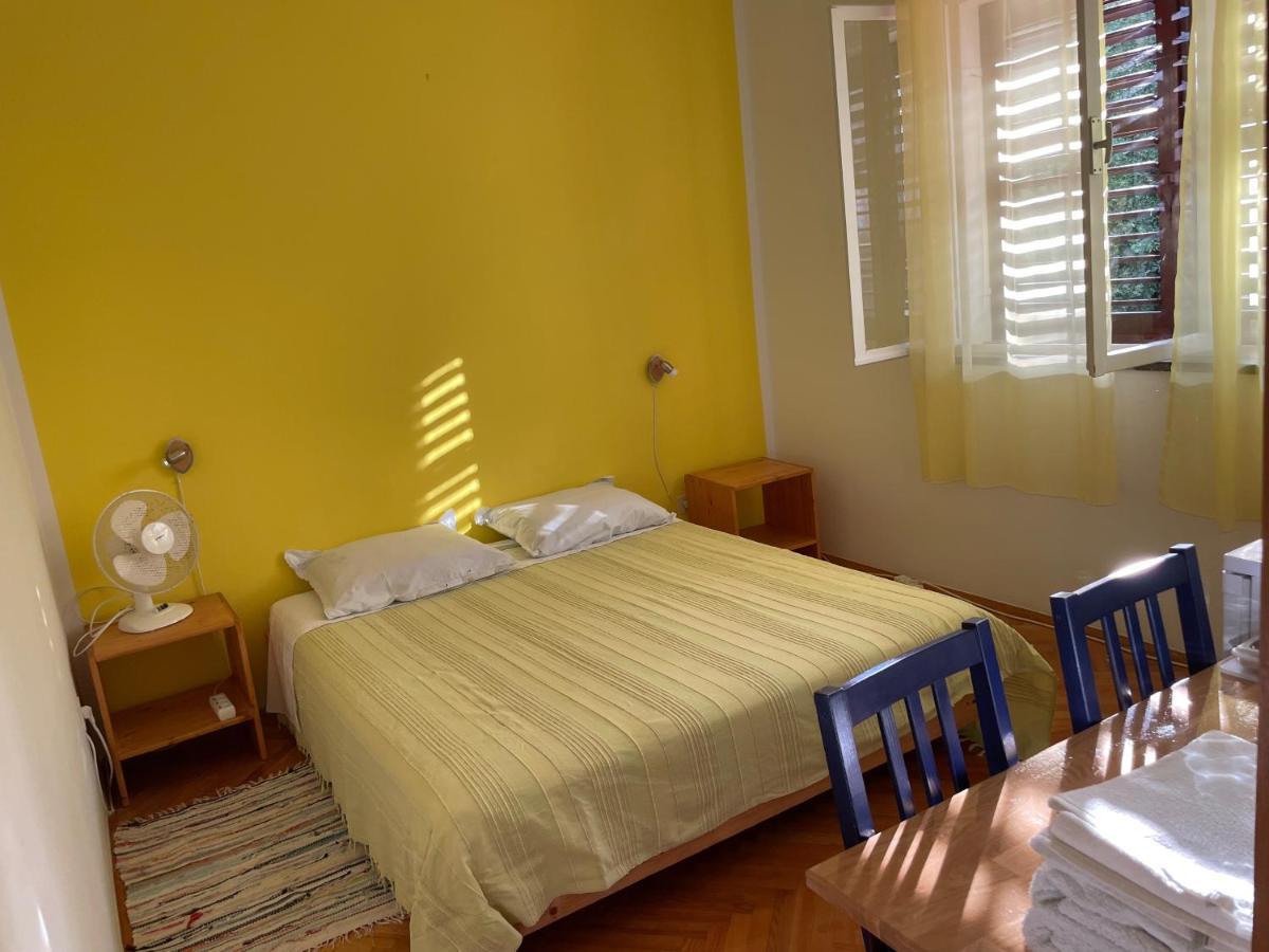 Hvar Guesthouse - Double Bedroom With Private Bathroom Jelsa  Exterior foto