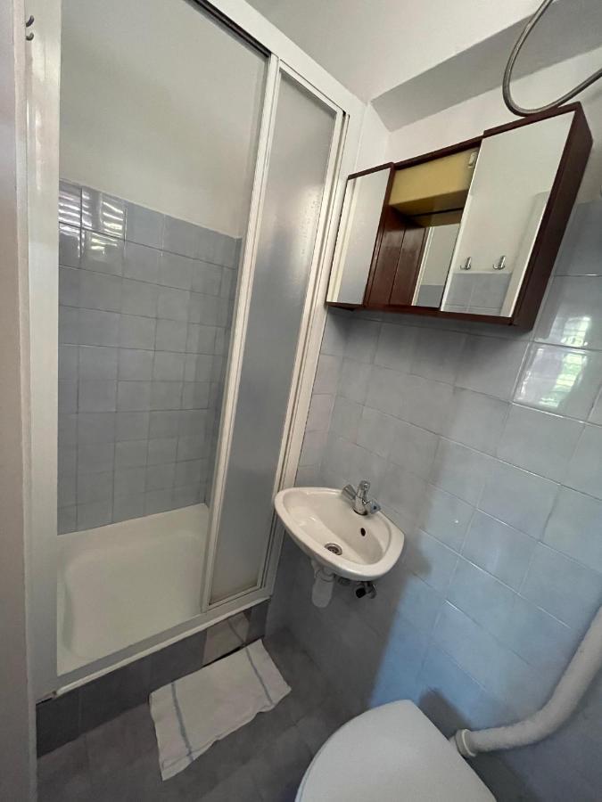 Hvar Guesthouse - Double Bedroom With Private Bathroom Jelsa  Exterior foto